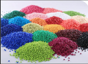 Comparison chart of common injection molding materials including ABS, PP, PC and nylon