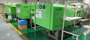 China vs. USA injection molding comparison for custom plastic mold manufacturing