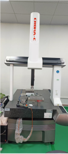 Chinese injection mold manufacturers performing quality control during mold production