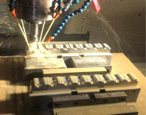 Single cavity vs multi cavity injection mold