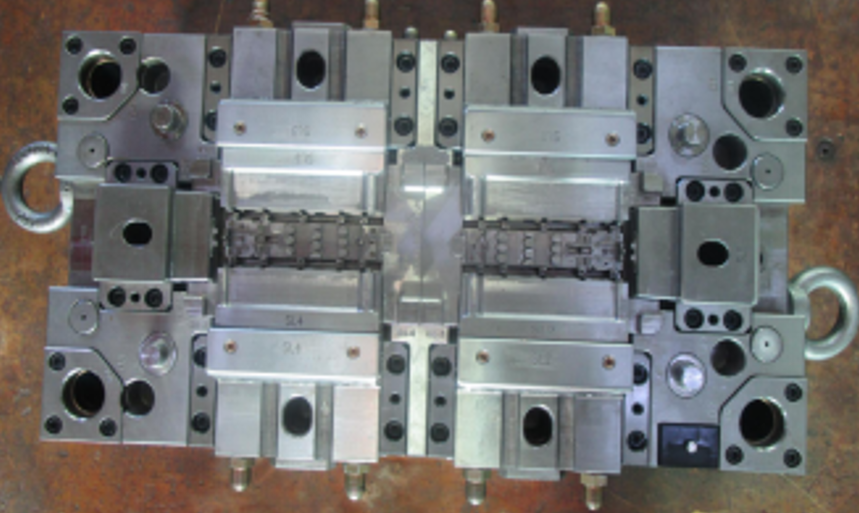 Small plastic parts injection molding for precision components