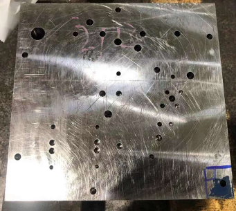Different steel grades including 1.2343, 738H, P20, and H13 used for injection mold manufacturing